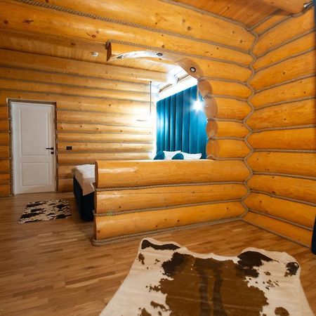 Hotel Domeniul Nordului Bucovlna à Vama  Extérieur photo