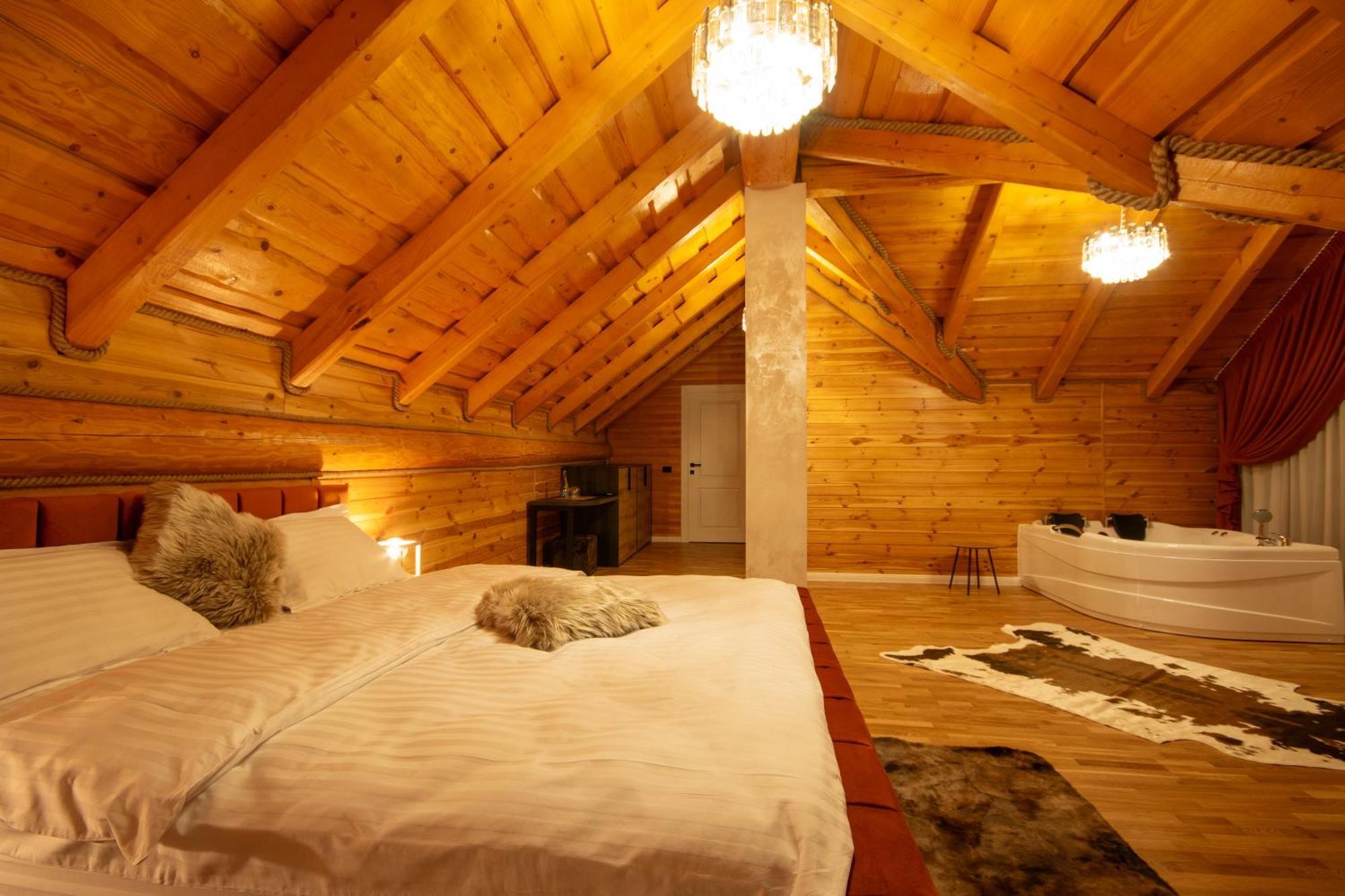 Hotel Domeniul Nordului Bucovlna à Vama  Extérieur photo