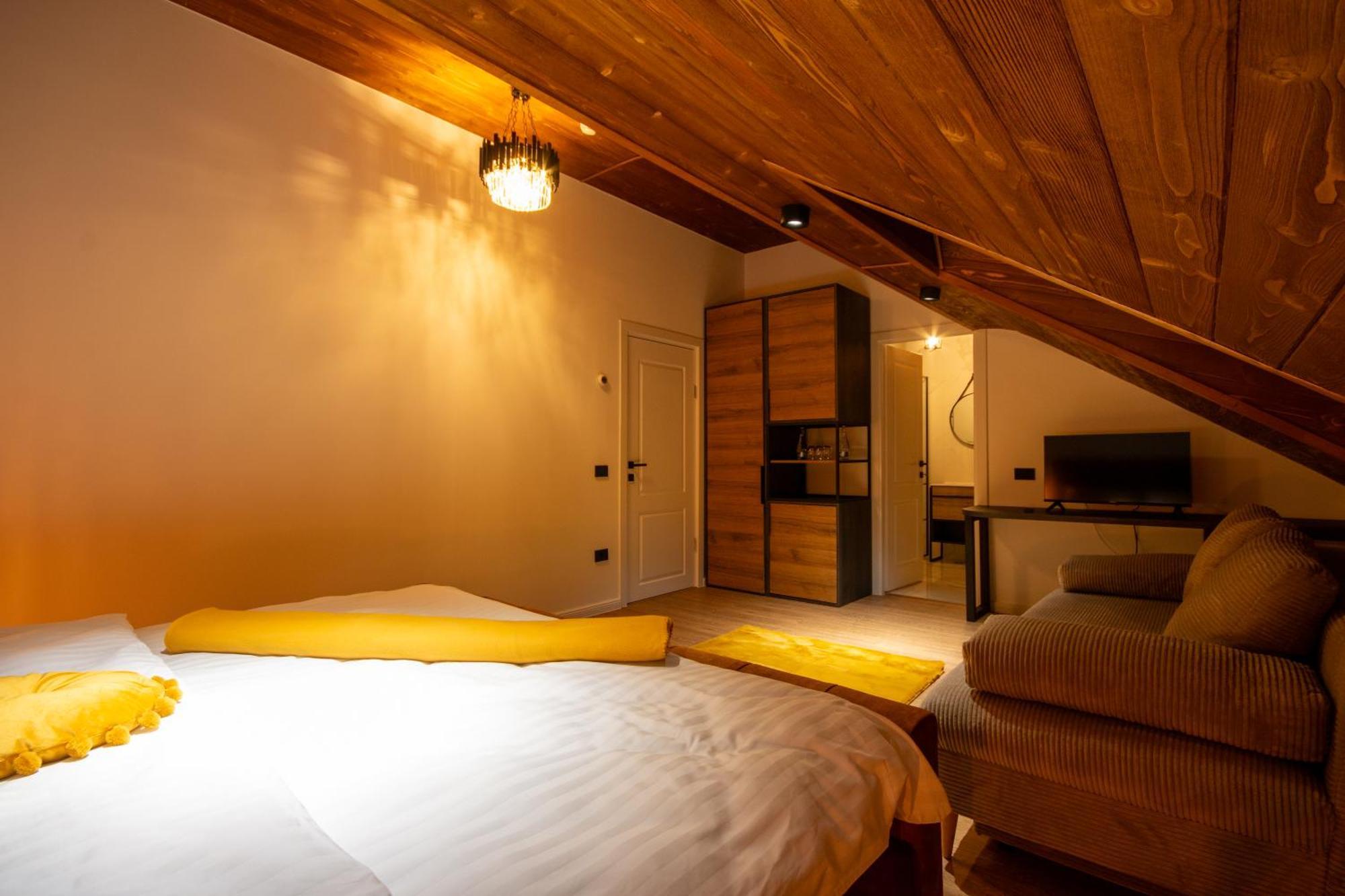 Hotel Domeniul Nordului Bucovlna à Vama  Extérieur photo