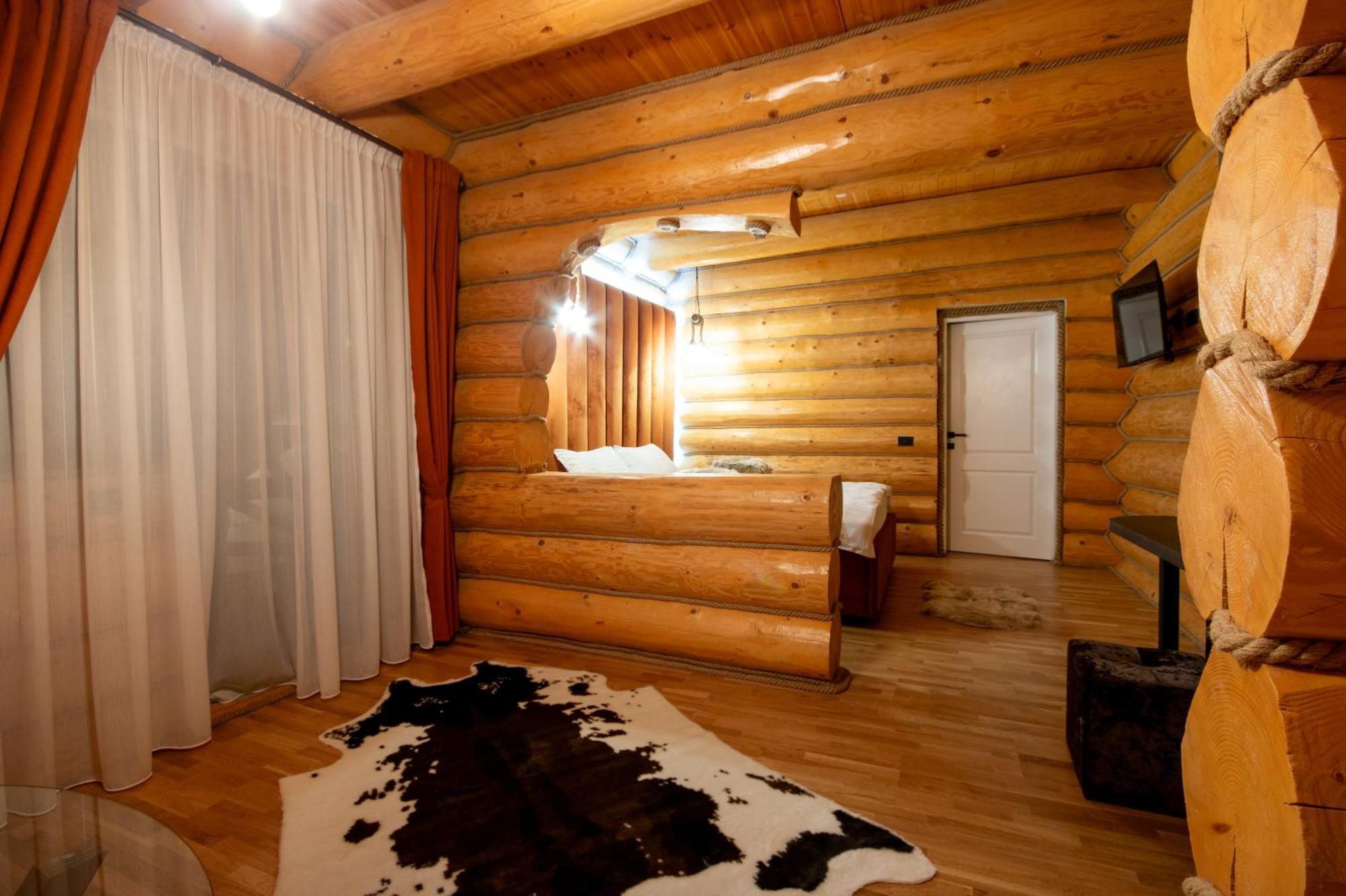 Hotel Domeniul Nordului Bucovlna à Vama  Extérieur photo